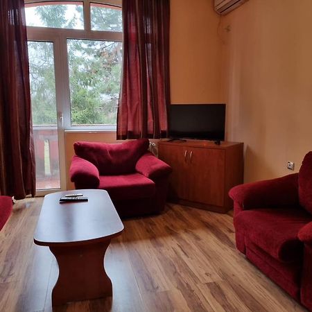 Family Hotel Rujeta Семеен Хотел Ружета - Идеален Център Pavlikeni Exterior photo