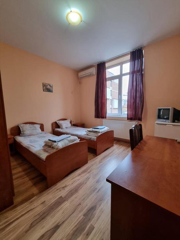 Family Hotel Rujeta Семеен Хотел Ружета - Идеален Център Pavlikeni Exterior photo